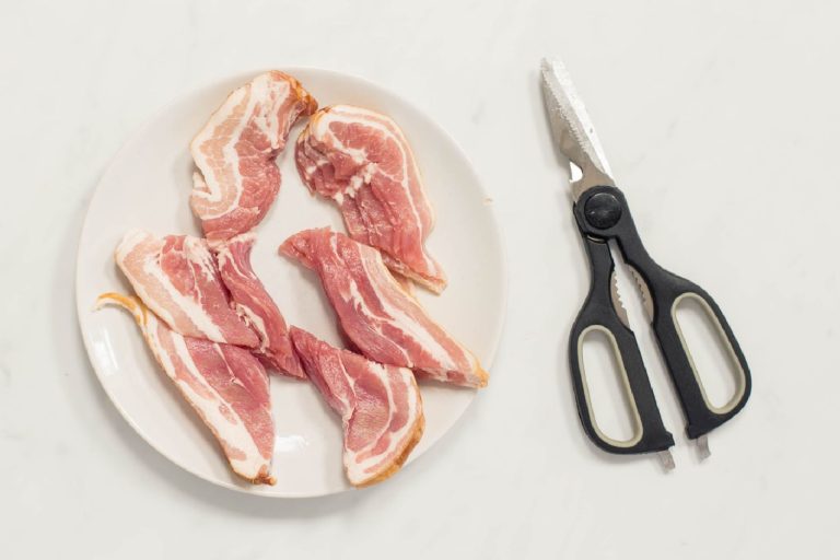 Best Ways to Sharpen Kitchen Scissors