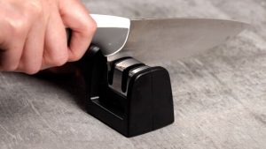 How Manual Knife Sharpeners Work Effectively