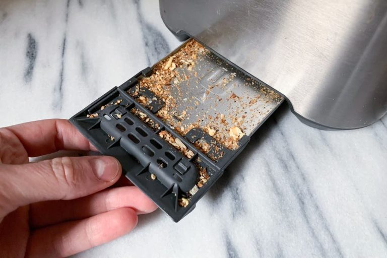 How to Clean a Crumb Tray